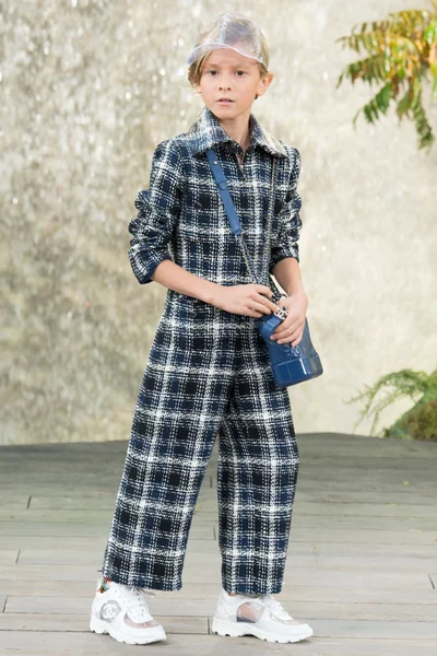 Look 18
